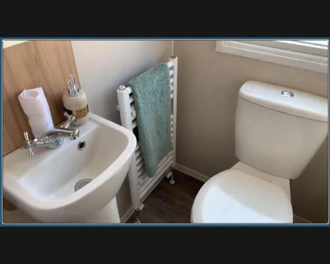 Exotic 3-Bed Caravan At Newquay Holiday Parkヴィラ エクステリア 写真