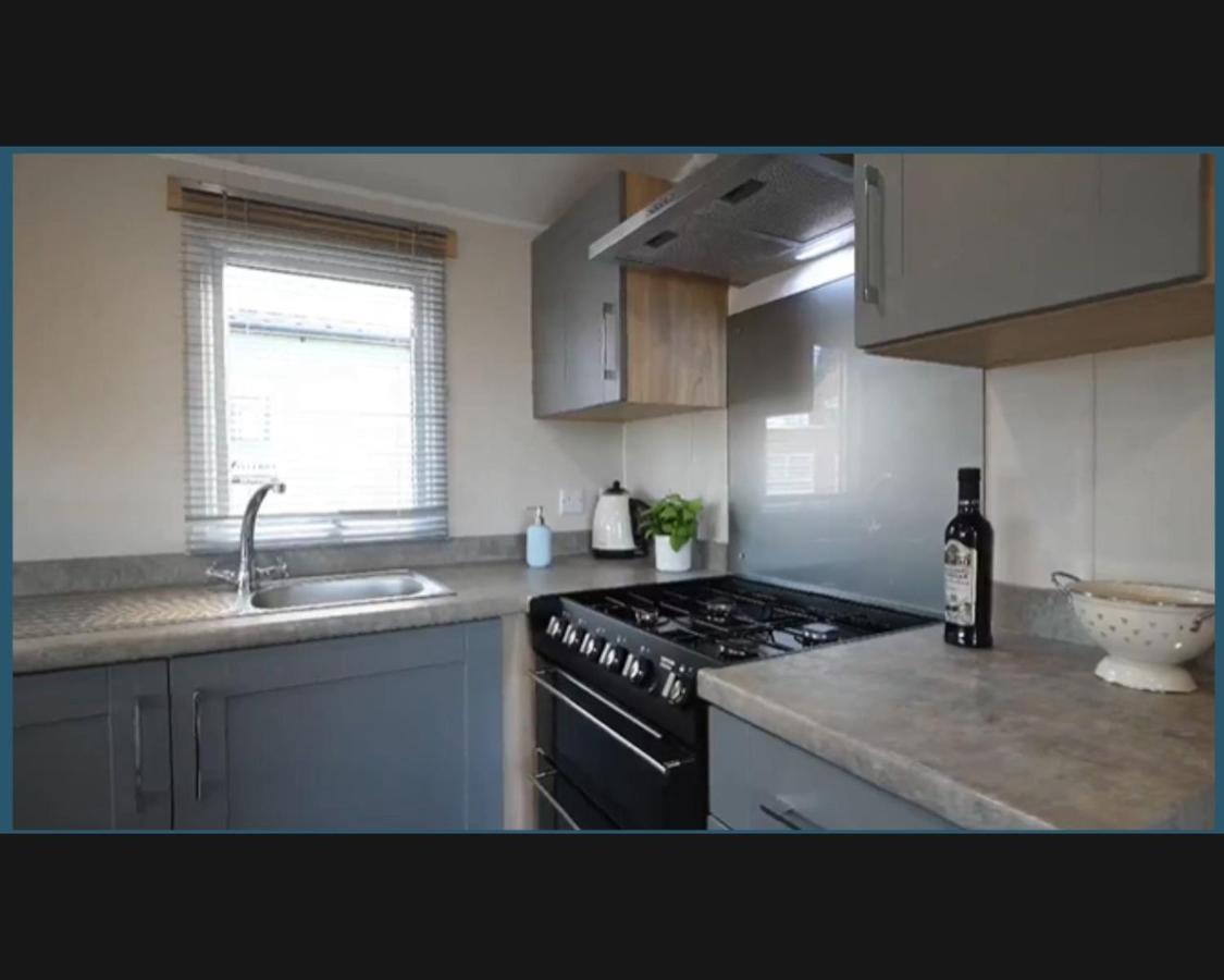 Exotic 3-Bed Caravan At Newquay Holiday Parkヴィラ エクステリア 写真