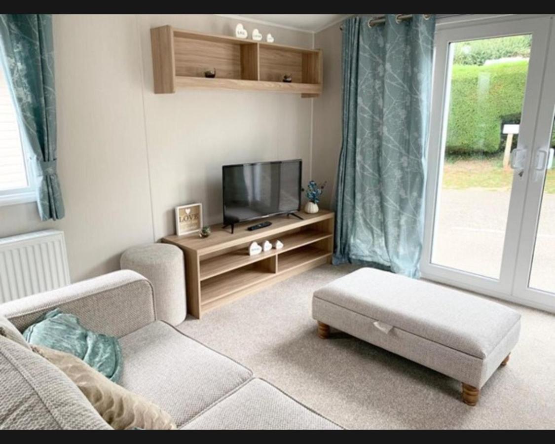 Exotic 3-Bed Caravan At Newquay Holiday Parkヴィラ エクステリア 写真