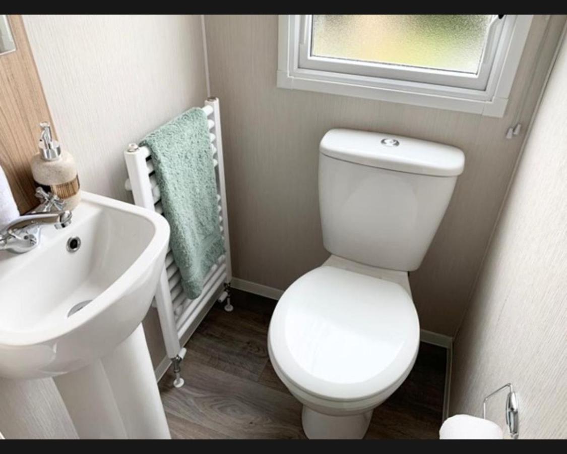 Exotic 3-Bed Caravan At Newquay Holiday Parkヴィラ エクステリア 写真
