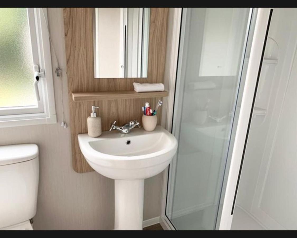 Exotic 3-Bed Caravan At Newquay Holiday Parkヴィラ エクステリア 写真