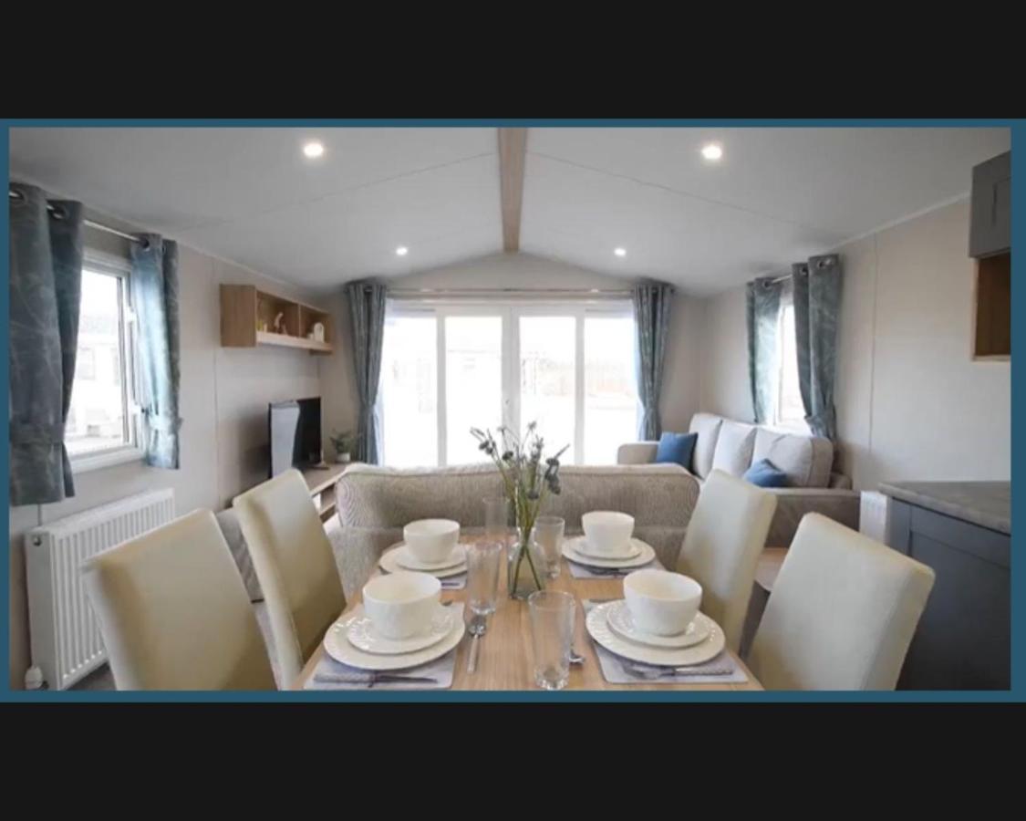 Exotic 3-Bed Caravan At Newquay Holiday Parkヴィラ エクステリア 写真