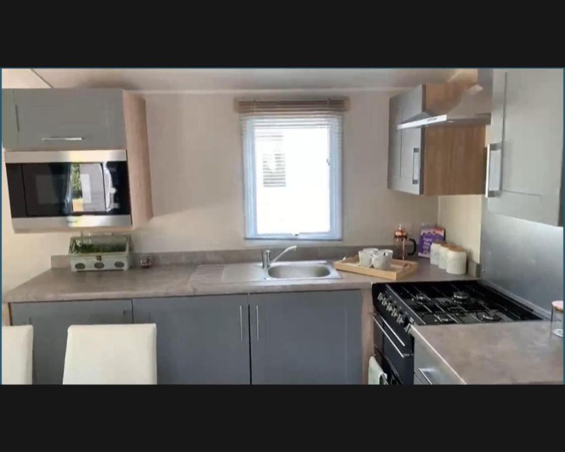Exotic 3-Bed Caravan At Newquay Holiday Parkヴィラ エクステリア 写真