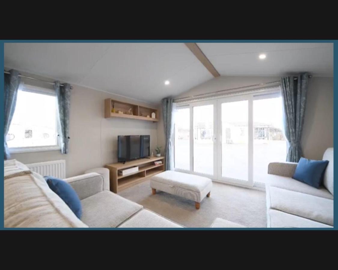 Exotic 3-Bed Caravan At Newquay Holiday Parkヴィラ エクステリア 写真