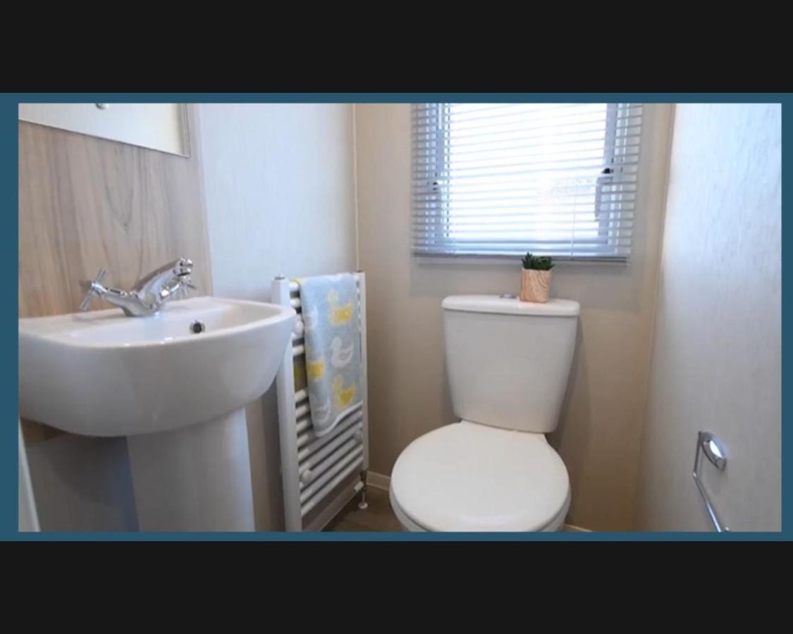 Exotic 3-Bed Caravan At Newquay Holiday Parkヴィラ エクステリア 写真