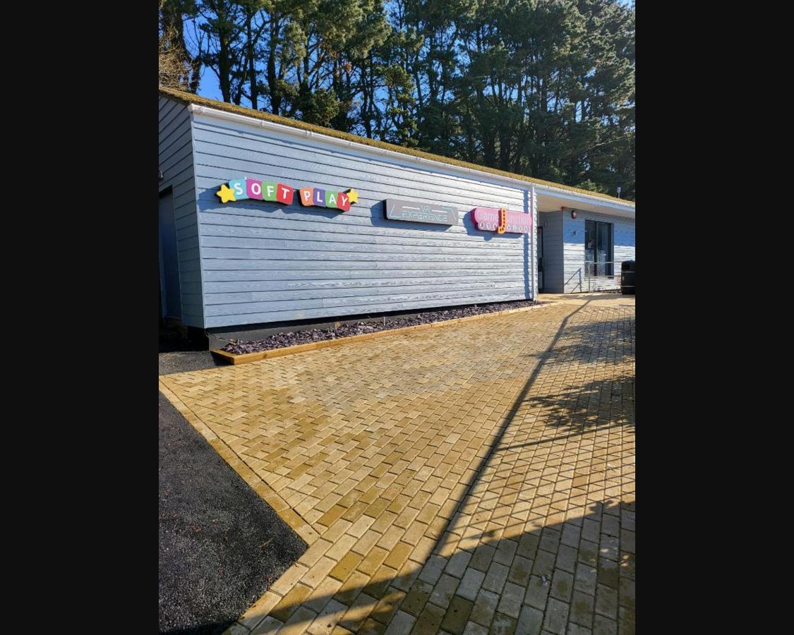 Exotic 3-Bed Caravan At Newquay Holiday Parkヴィラ エクステリア 写真